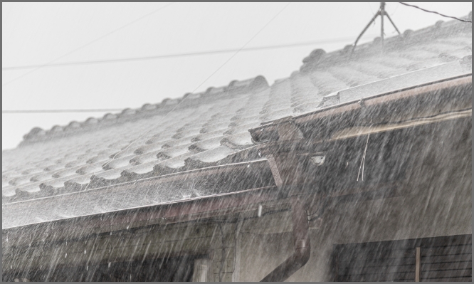 1.屋根を雨や紫外線、熱から守る